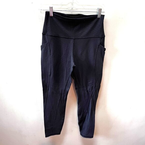 Lululemon Black Cropped Leggings With‎ Geometric Pattern - 6 - Picture 1 of 5
